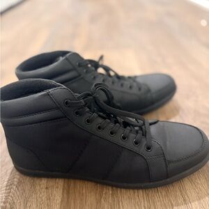 Black High-Top Men's Shoes